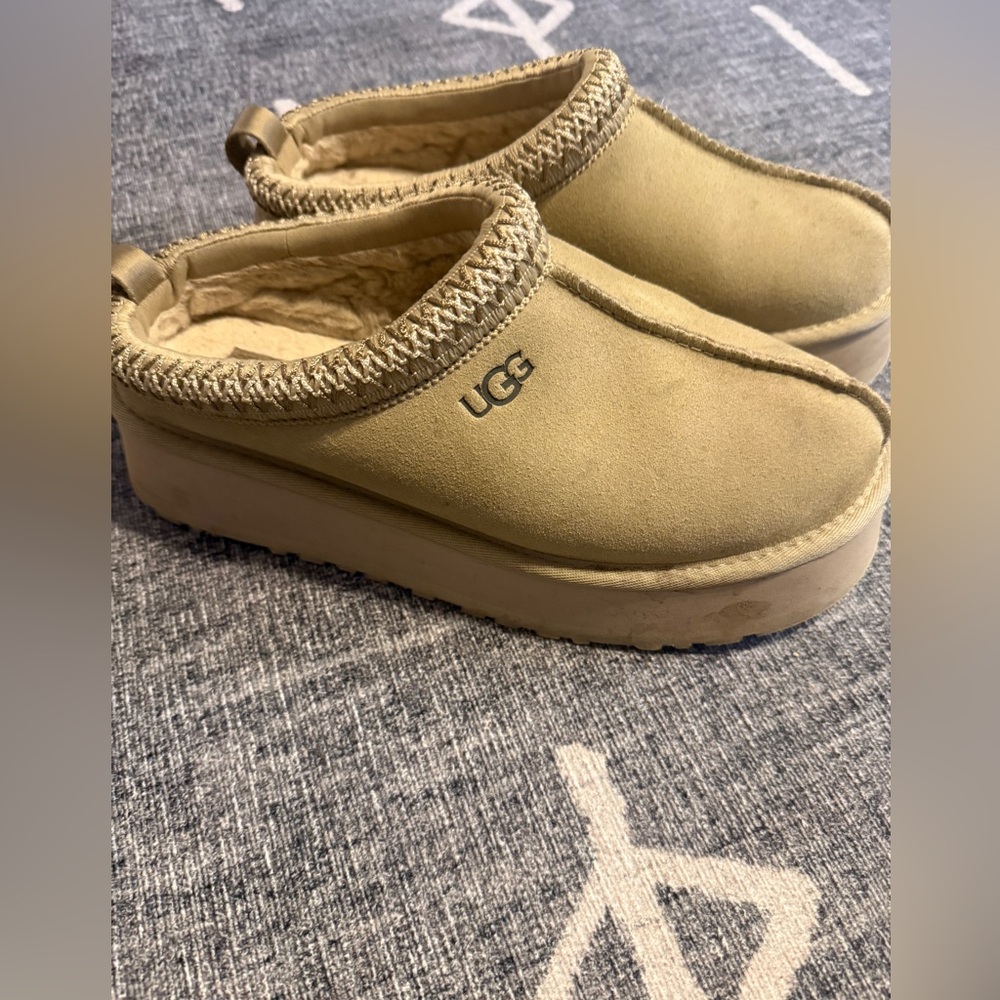 UGG Platform Tazz Slip-Ons